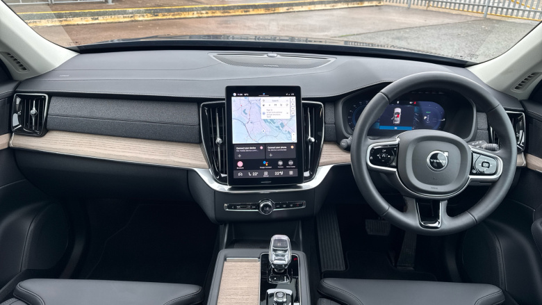 Volvo XC90 2.0 T8 PHEV Plus Dark 5dr AWD Geartronic Estate